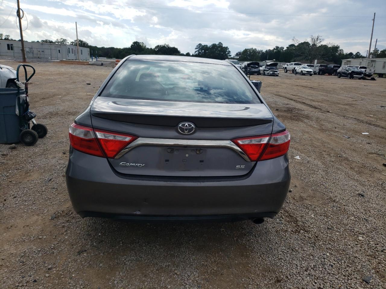 TOYOTA CAMRY LE 2017