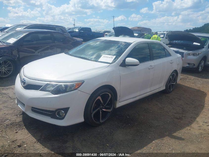 TOYOTA CAMRY SE 2013
