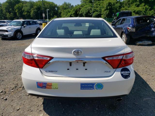 TOYOTA CAMRY LE 2015