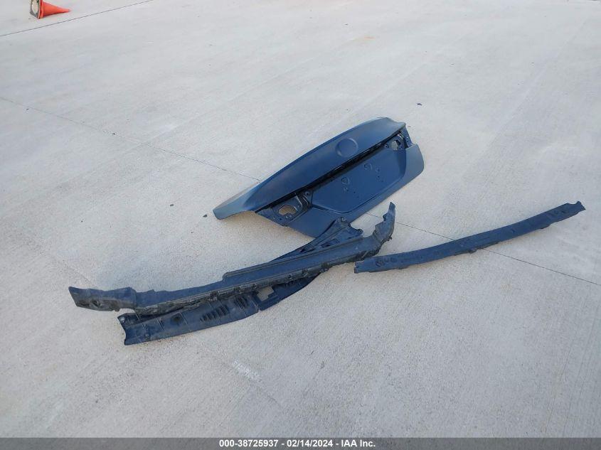 TOYOTA CAMRY LE 2021