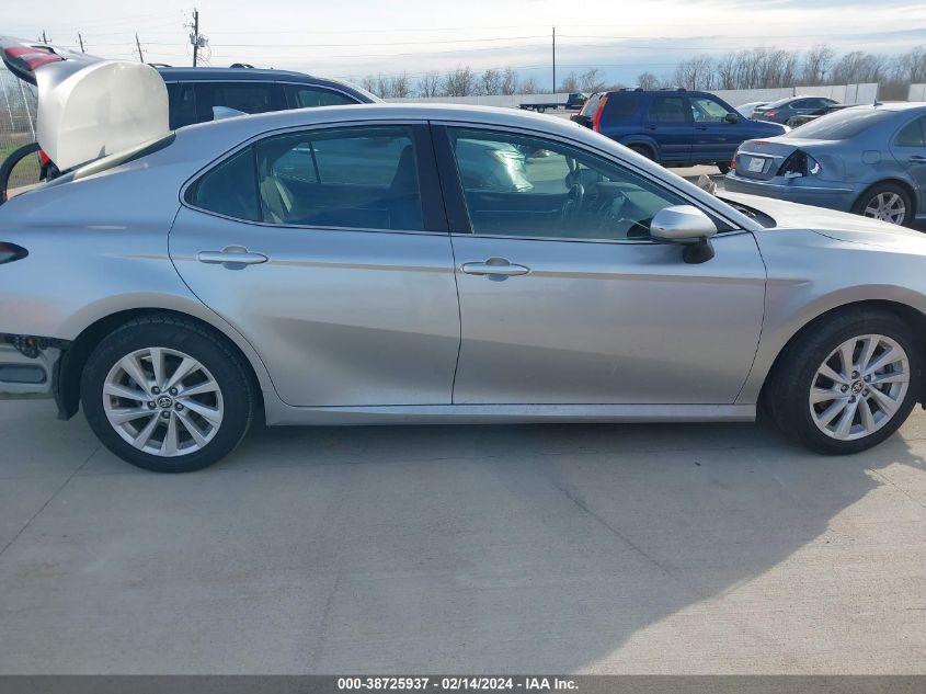 TOYOTA CAMRY LE 2021