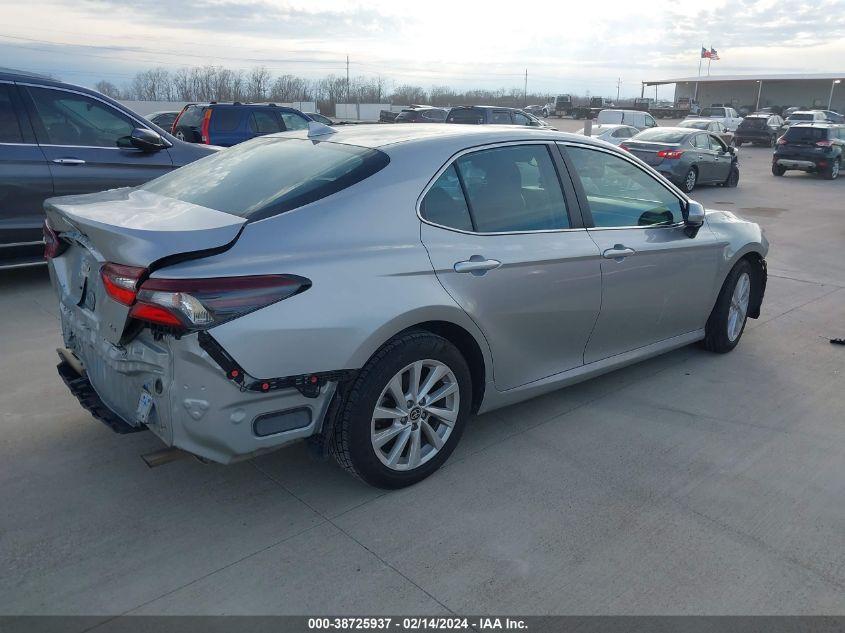 TOYOTA CAMRY LE 2021