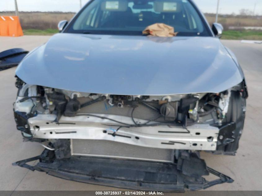 TOYOTA CAMRY LE 2021