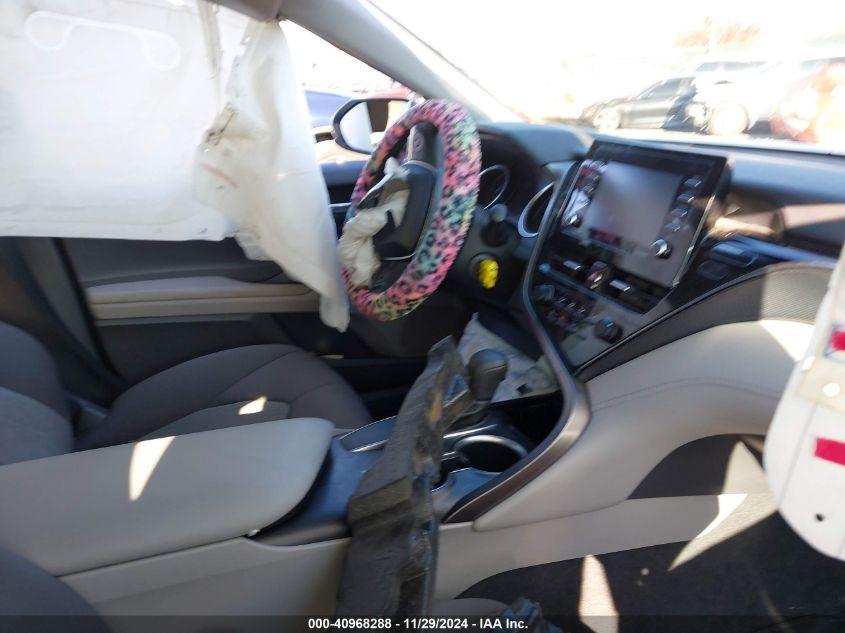 TOYOTA CAMRY LE 2021