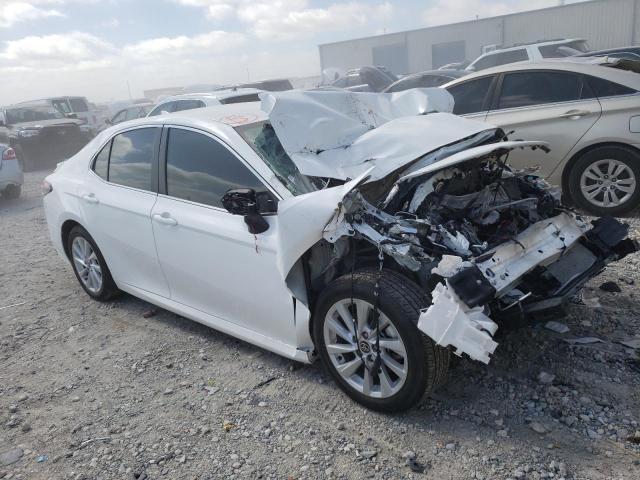 TOYOTA CAMRY LE 2022