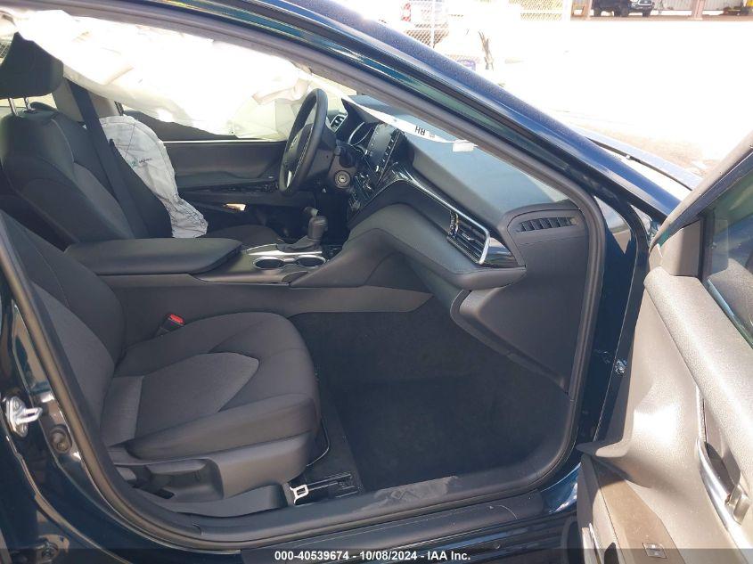 TOYOTA CAMRY LE 2021