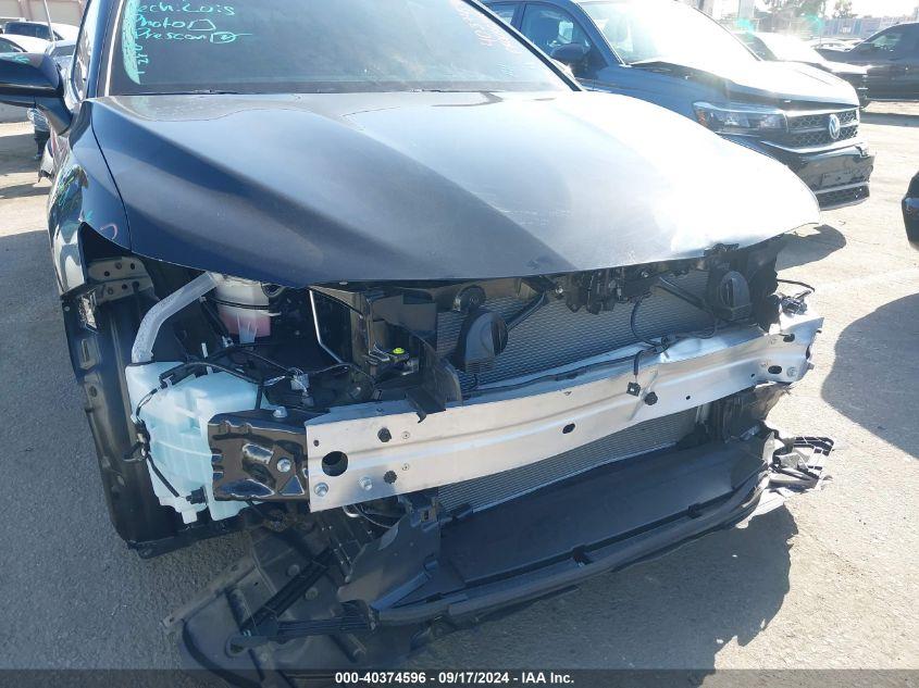 TOYOTA CAMRY LE 2024