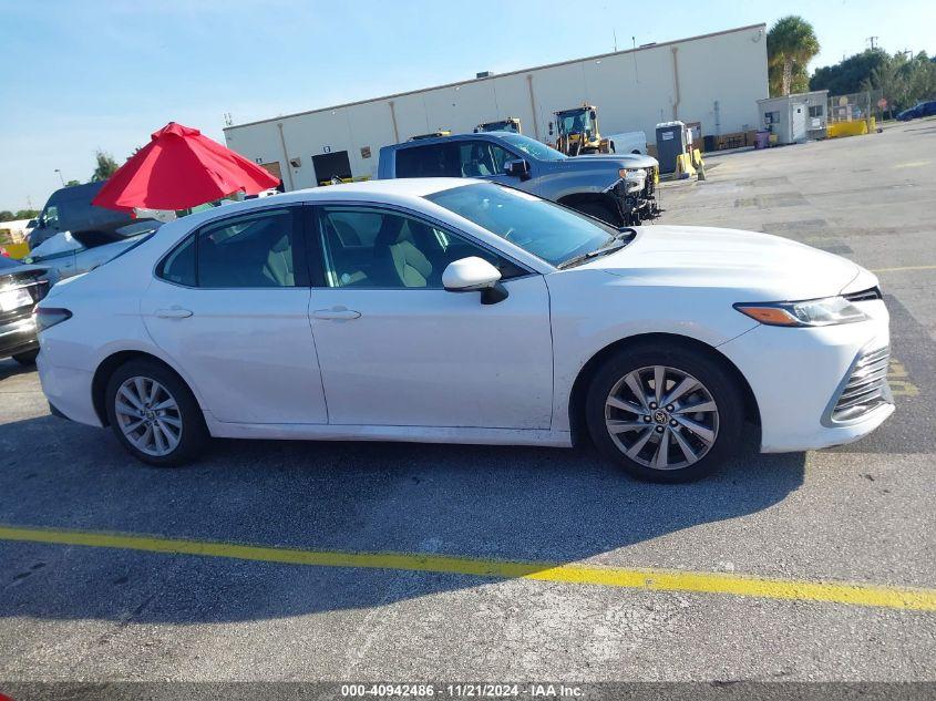 TOYOTA CAMRY LE 2022
