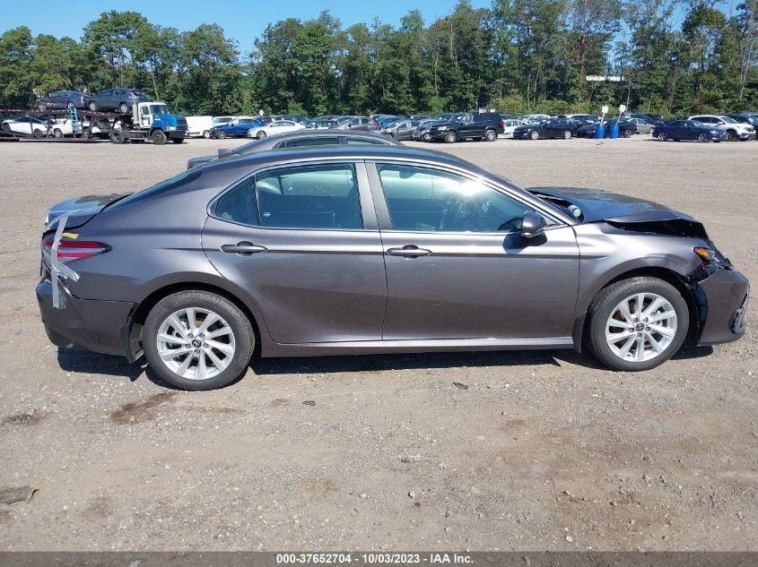 TOYOTA CAMRY LE 2023