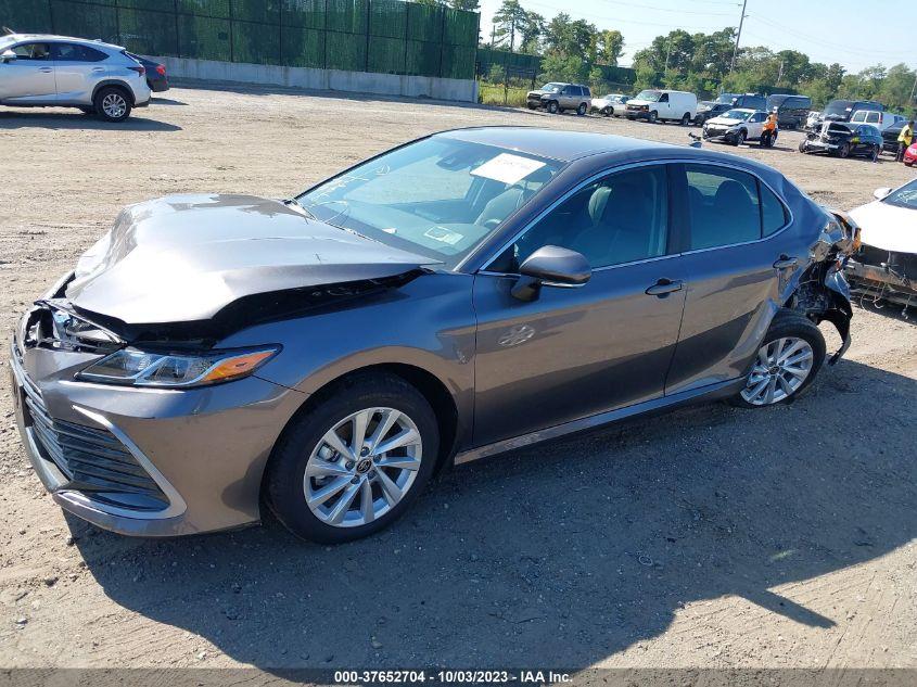 TOYOTA CAMRY LE 2023