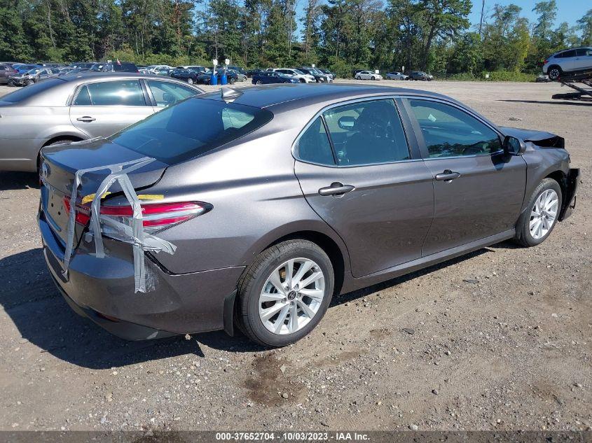 TOYOTA CAMRY LE 2023