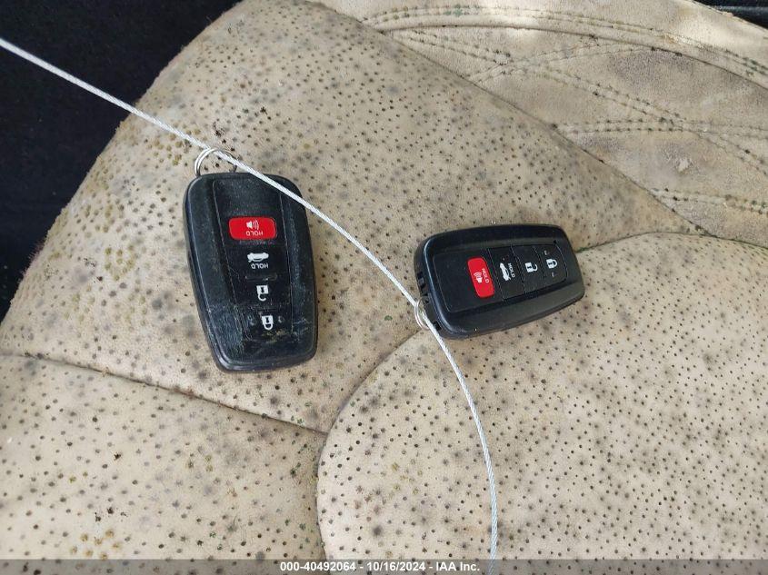 TOYOTA AVALON HYBRID LIMITED 2020