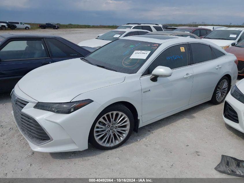 TOYOTA AVALON HYBRID LIMITED 2020