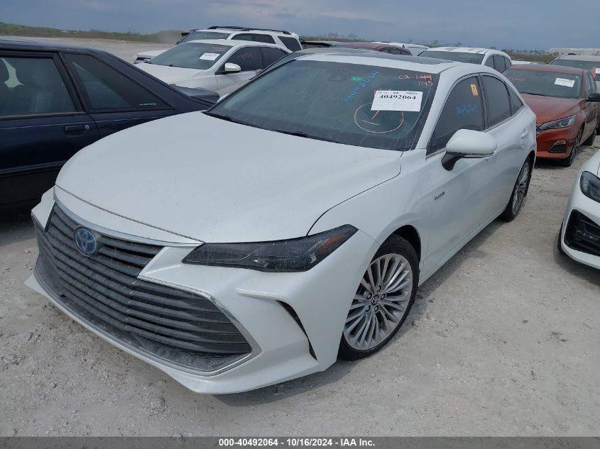 TOYOTA AVALON HYBRID LIMITED 2020
