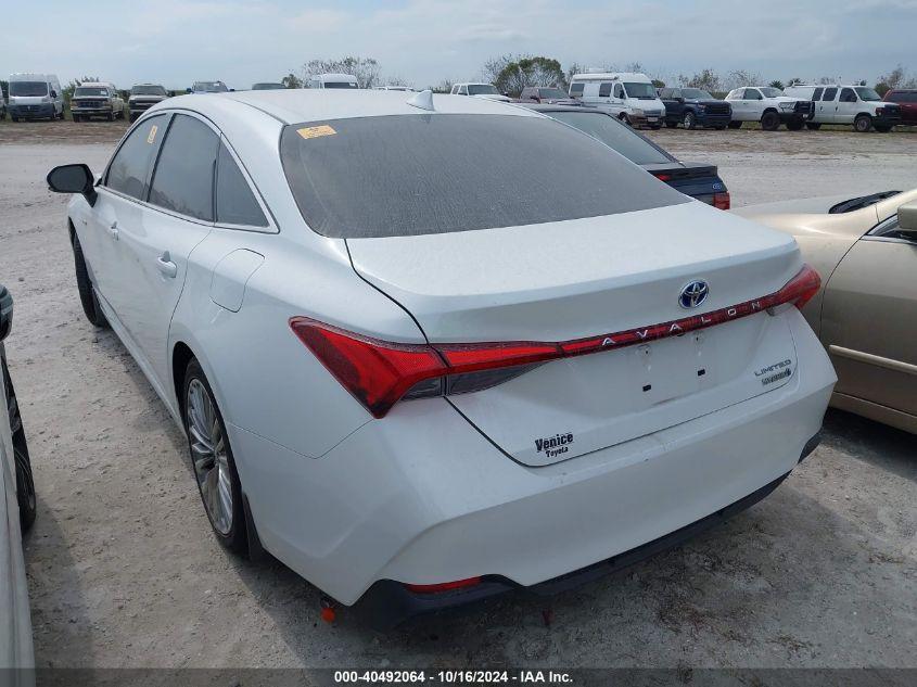 TOYOTA AVALON HYBRID LIMITED 2020