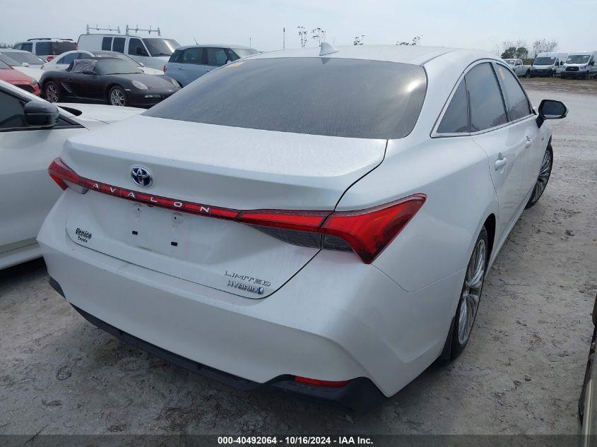 TOYOTA AVALON HYBRID LIMITED 2020