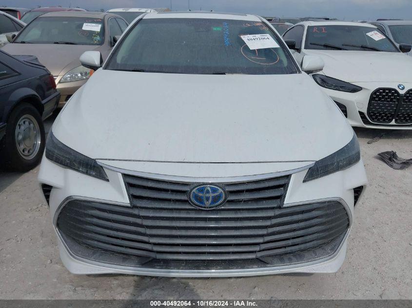 TOYOTA AVALON HYBRID LIMITED 2020