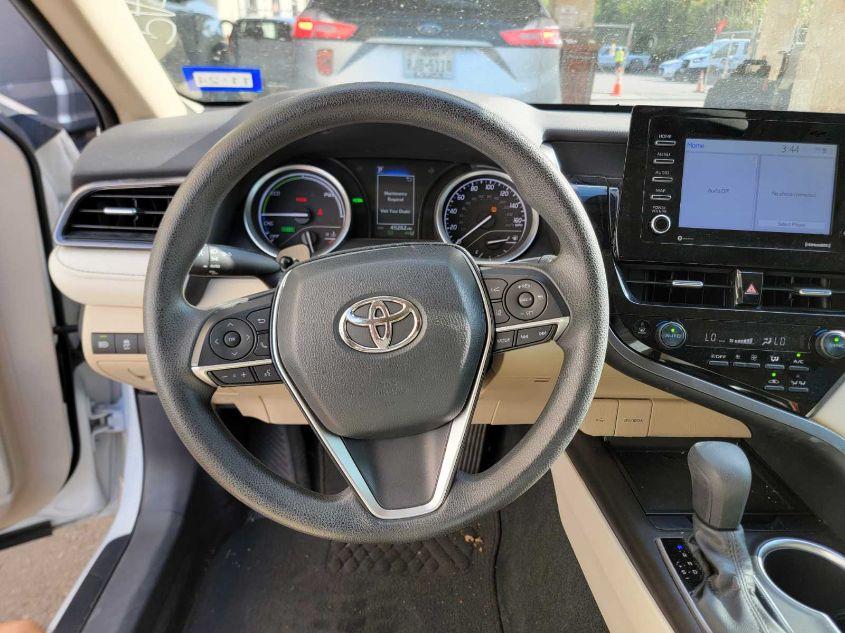 TOYOTA CAMRY LE HYBRID 2022