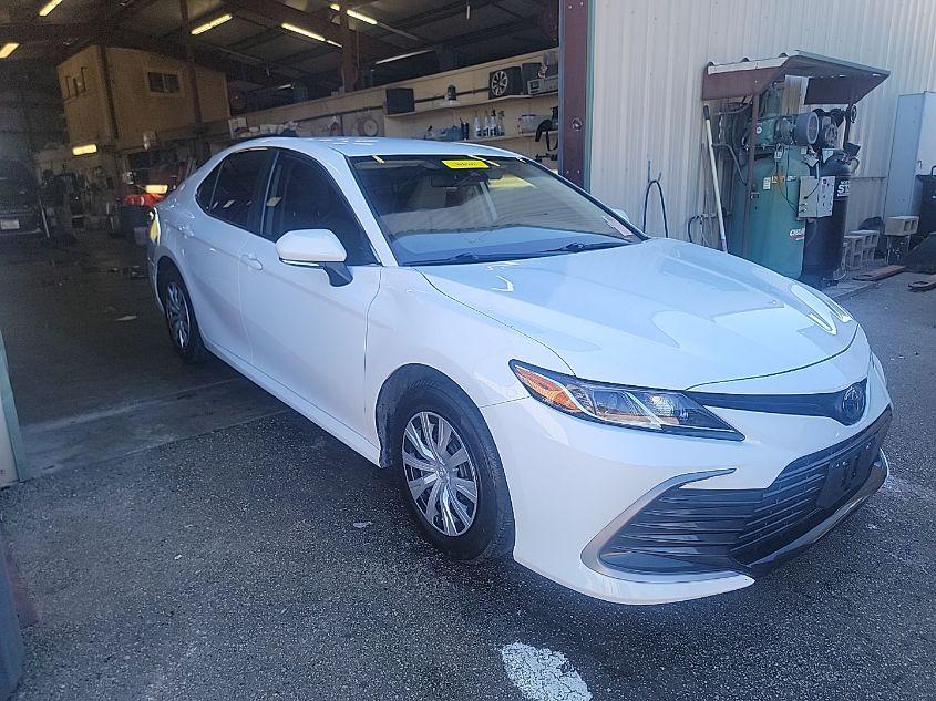 TOYOTA CAMRY LE HYBRID 2022