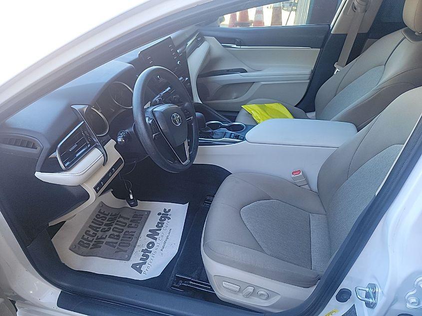 TOYOTA CAMRY LE HYBRID 2022