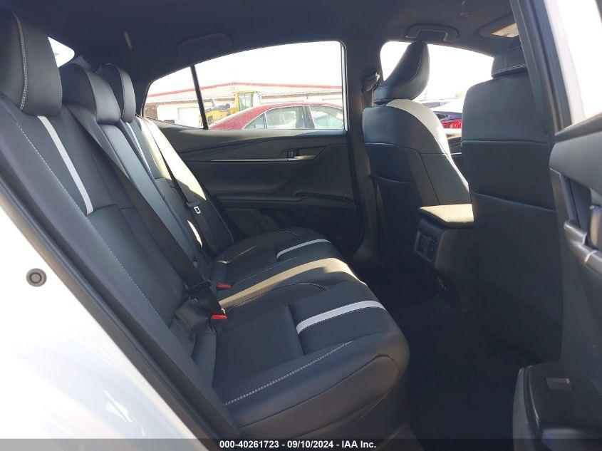 TOYOTA CAMRY SE 2025