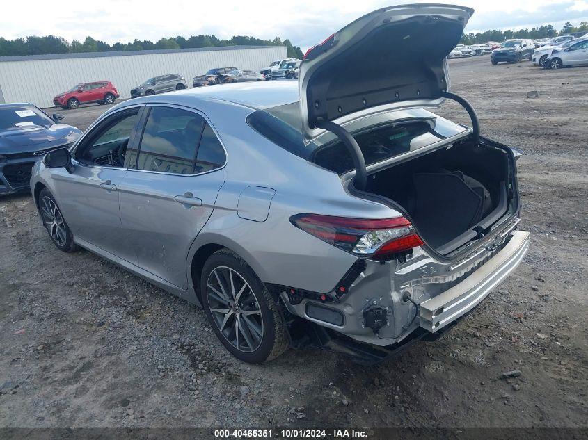 TOYOTA CAMRY XLE 2024