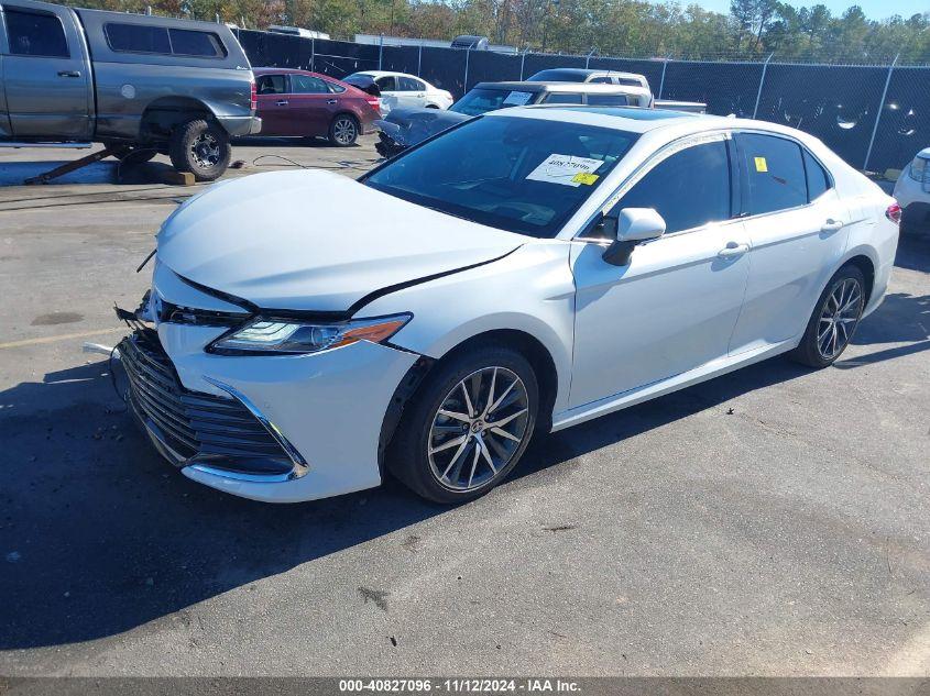TOYOTA CAMRY XLE HYBRID 2022