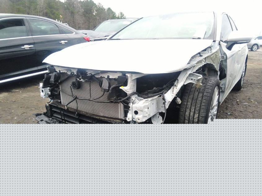 TOYOTA CAMRY HYBRID XLE 2020