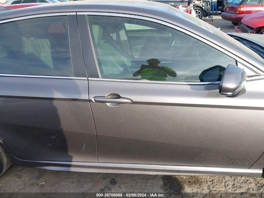 TOYOTA CAMRY SE 2020