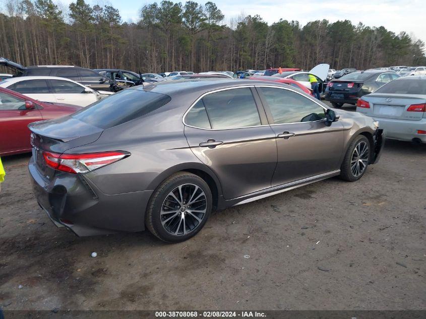 TOYOTA CAMRY SE 2020