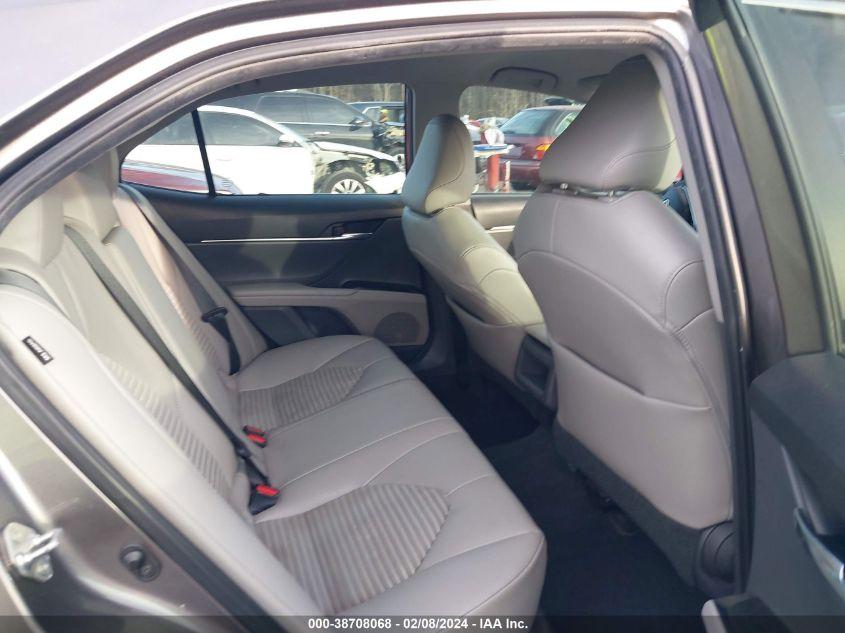 TOYOTA CAMRY SE 2020