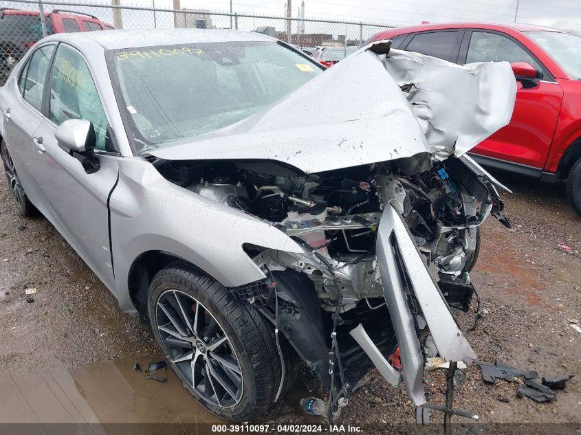 TOYOTA CAMRY SE 2021