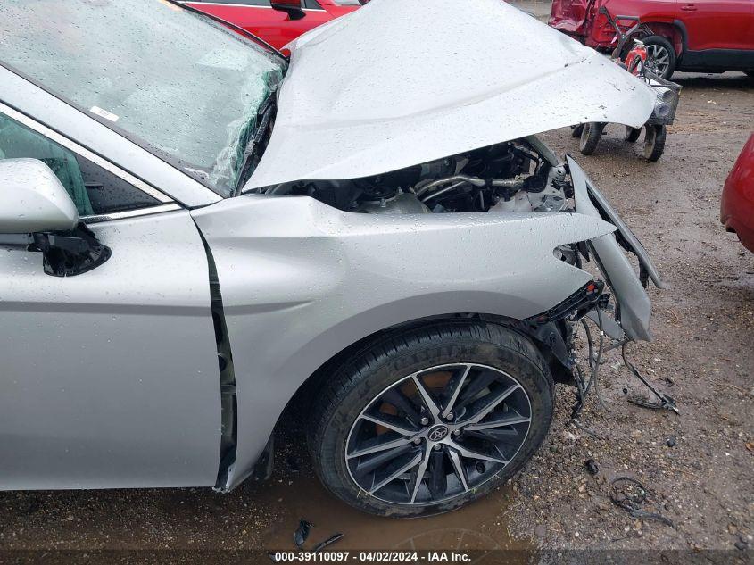 TOYOTA CAMRY SE 2021