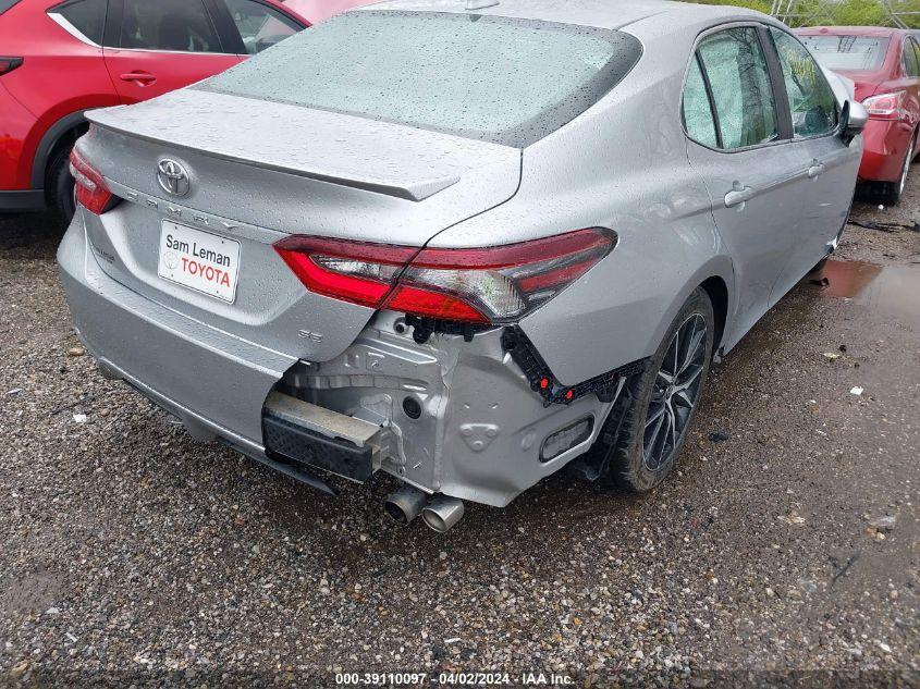 TOYOTA CAMRY SE 2021