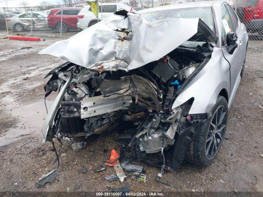 TOYOTA CAMRY SE 2021