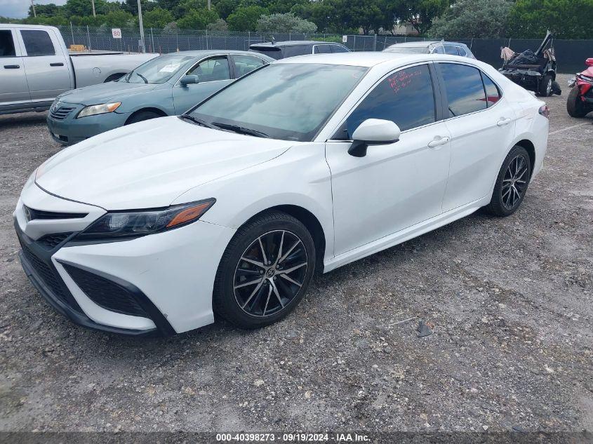 TOYOTA CAMRY SE 2021