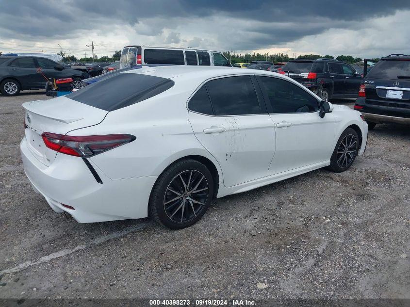 TOYOTA CAMRY SE 2021