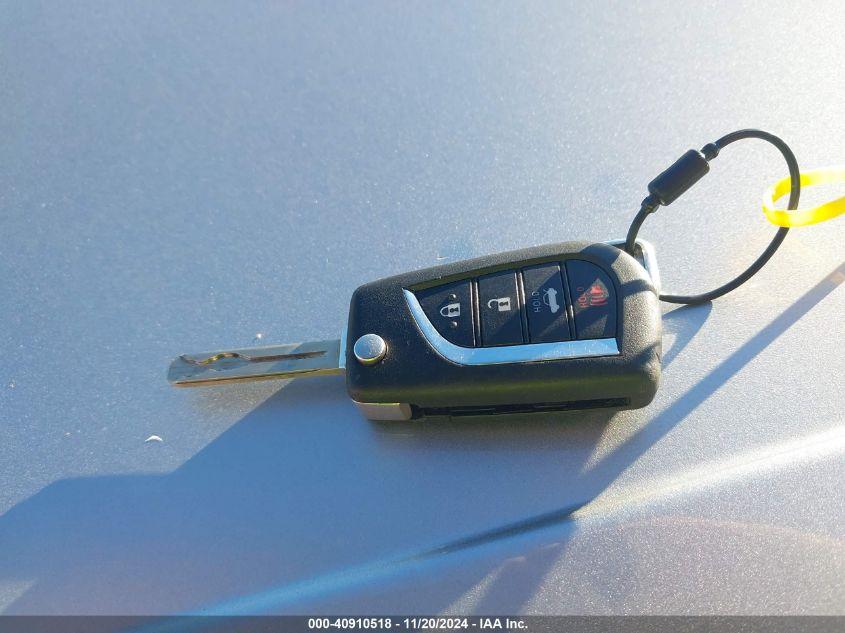 TOYOTA CAMRY SE 2022