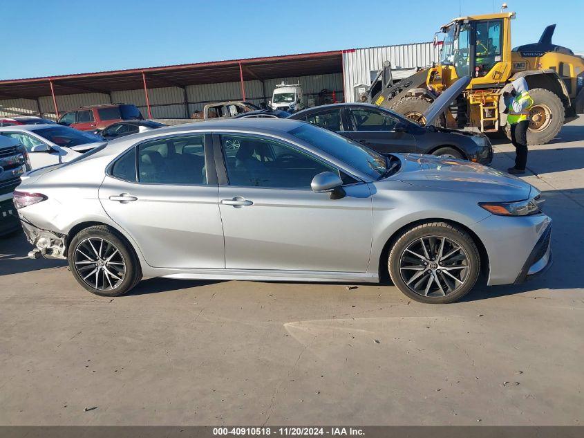 TOYOTA CAMRY SE 2022