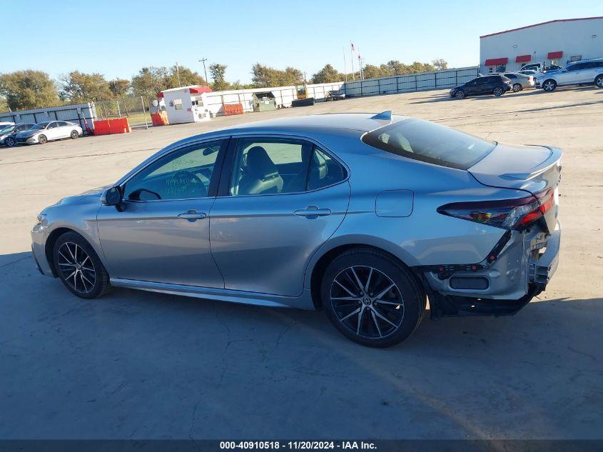 TOYOTA CAMRY SE 2022