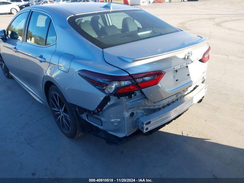 TOYOTA CAMRY SE 2022