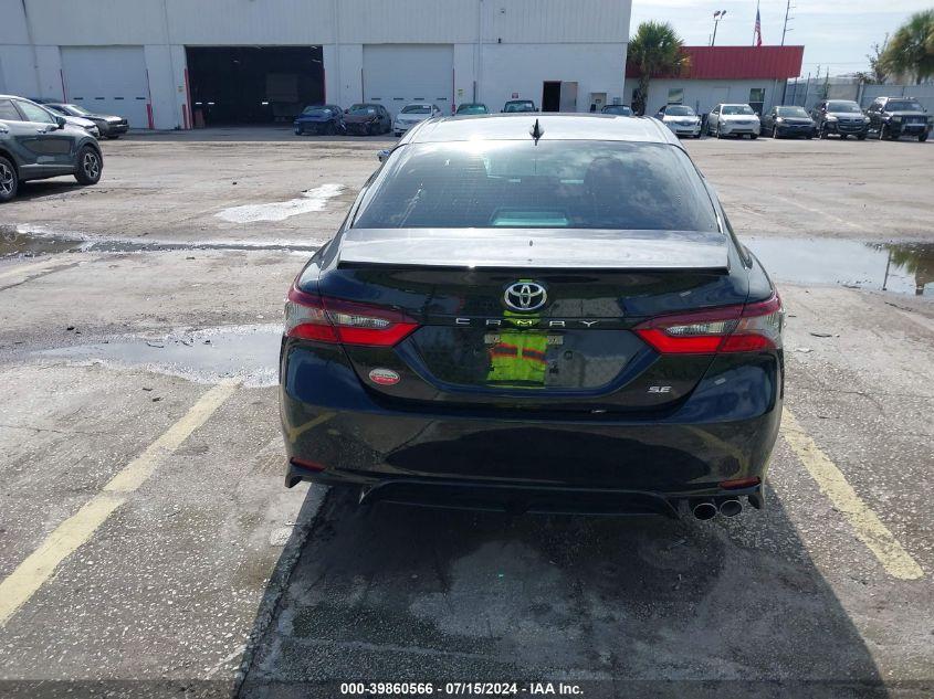 TOYOTA CAMRY SE/SE NIGHT SHADE 2022