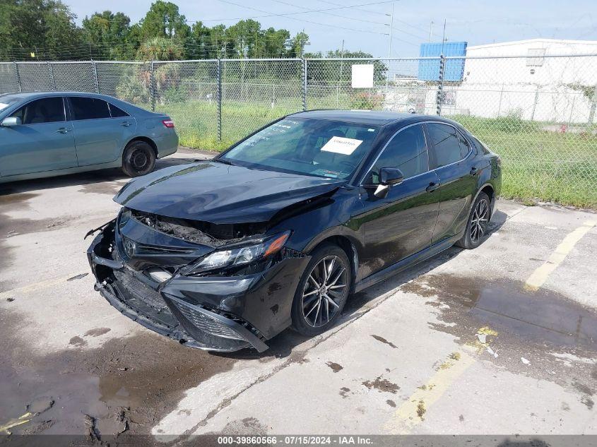 TOYOTA CAMRY SE/SE NIGHT SHADE 2022