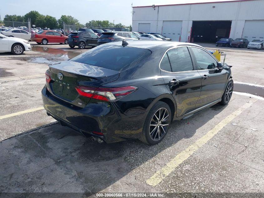 TOYOTA CAMRY SE/SE NIGHT SHADE 2022