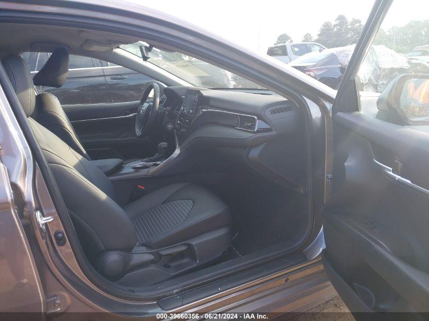 TOYOTA CAMRY SE 2024