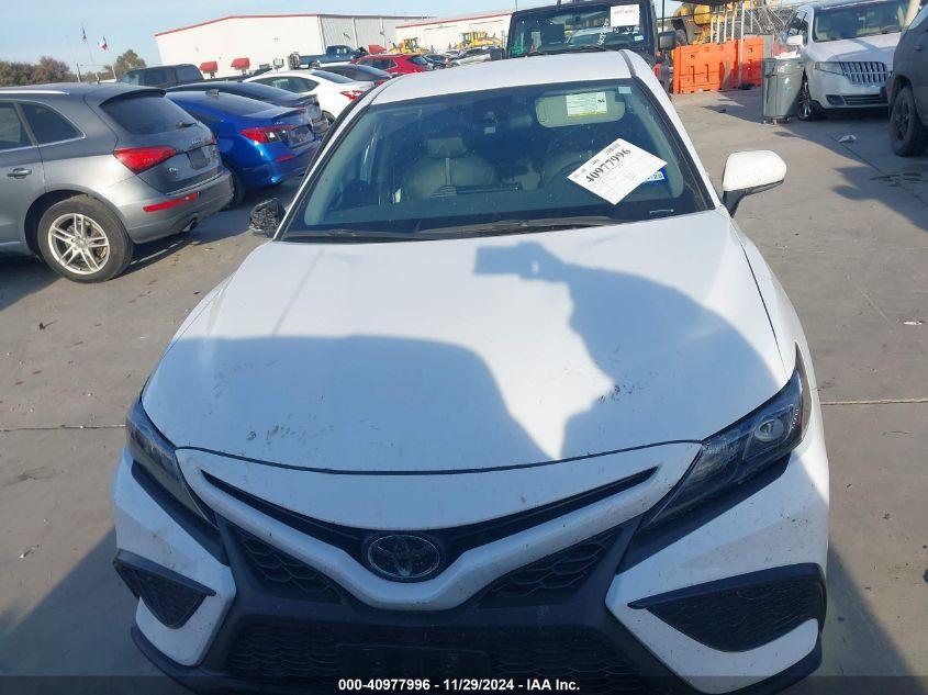 TOYOTA CAMRY SE 2024