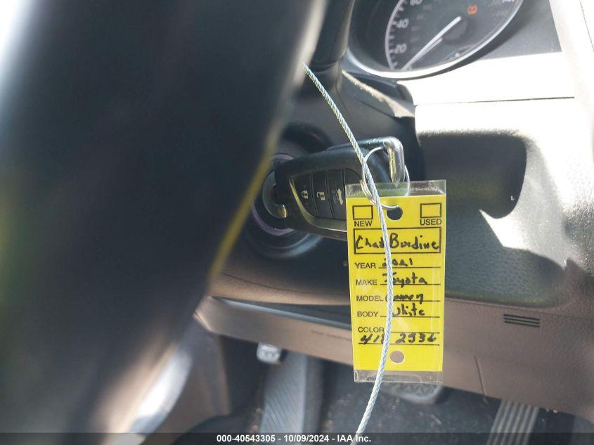 TOYOTA CAMRY SE 2021