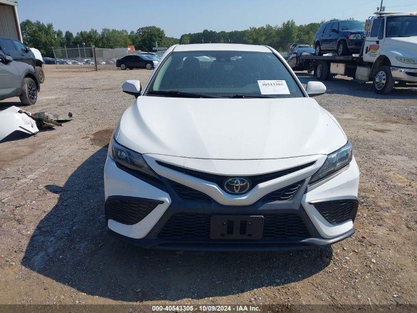 TOYOTA CAMRY SE 2021