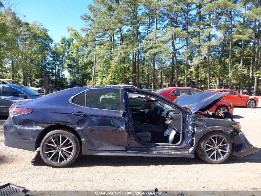 TOYOTA CAMRY SE 2021