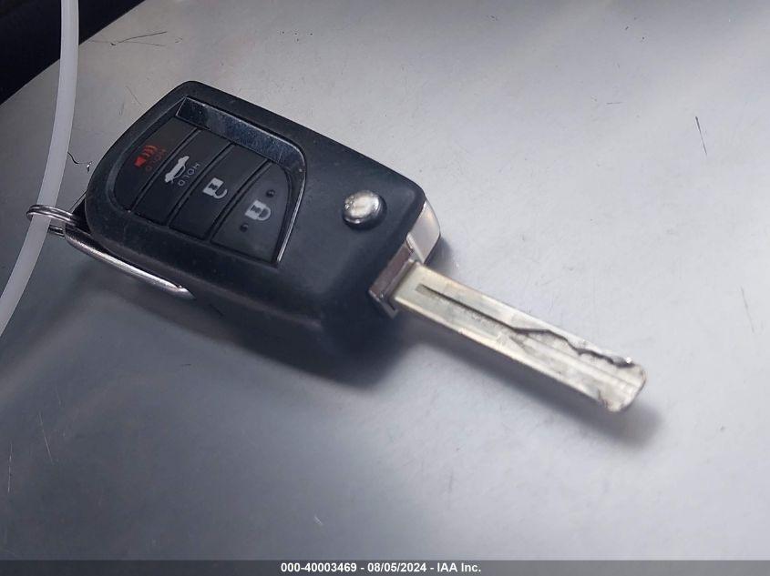 TOYOTA CAMRY SE 2022